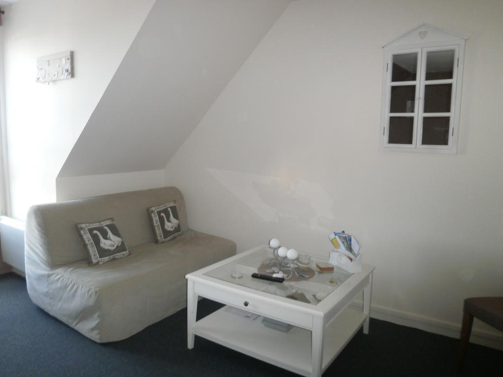 Escapade Au Coeur De Honfleur Avec Parking Prive Et Vue Panoramique Apartment Стая снимка
